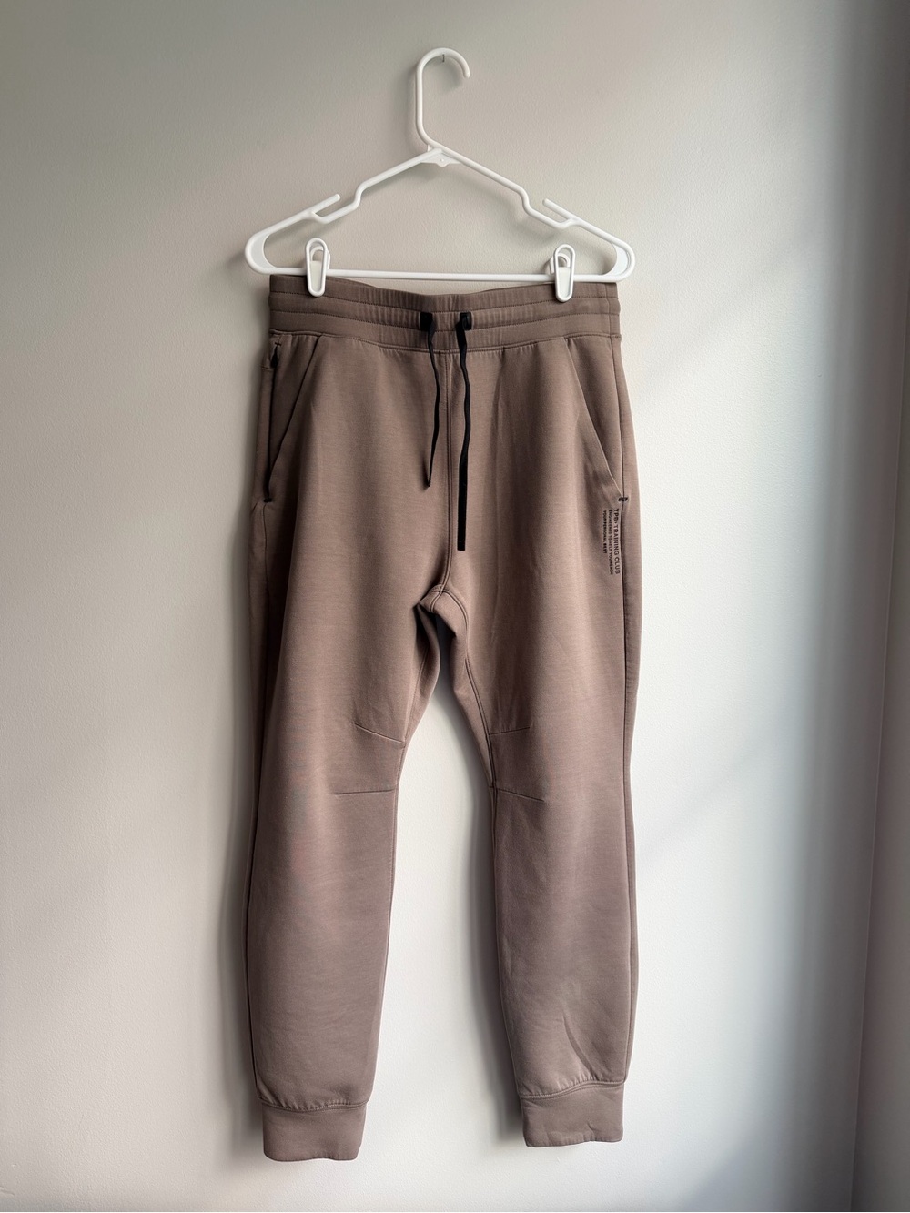 Abercrombie YPB Men's neoKNIT Taupe Jogger Sweatpants with Drawstring Waist
